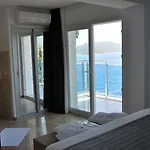 Hotel Rhapsody