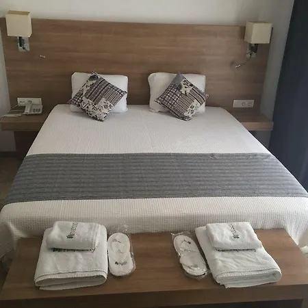Rhapsody Hotell